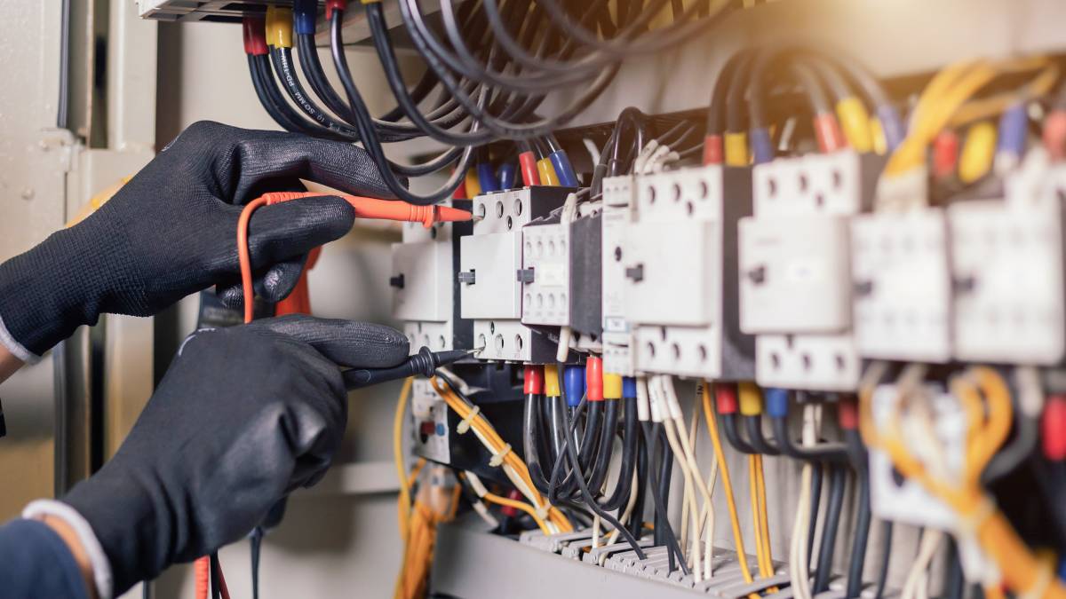 Warum der Elektro Notdienst in der Nähe Ihre erste Anlaufstelle bei Stromausfällen ist