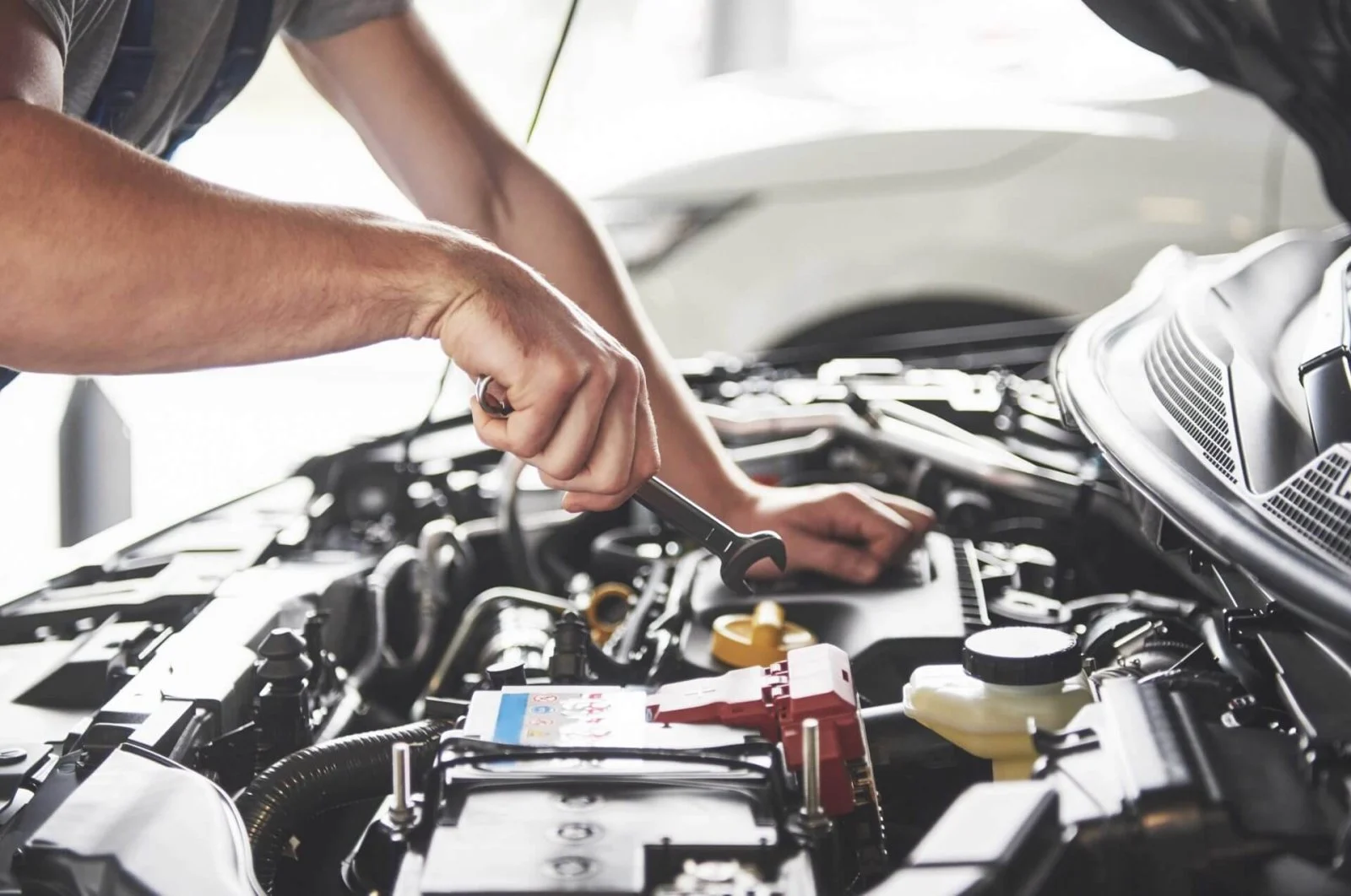 Jetzt Auto mit Motorschaden verkaufen und von kostenloser Abholung profitieren