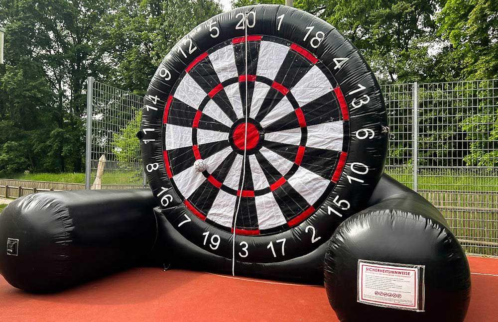 Warum XXL Fußball Dart mieten die perfekte Wahl für Ihr Event ist